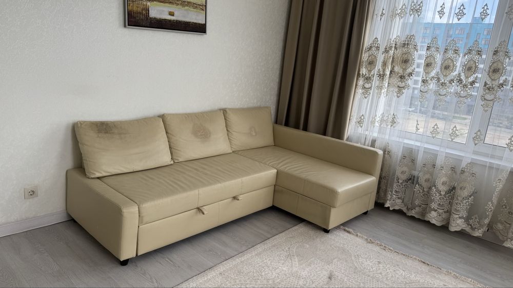 Продам кожаный диван б/у
