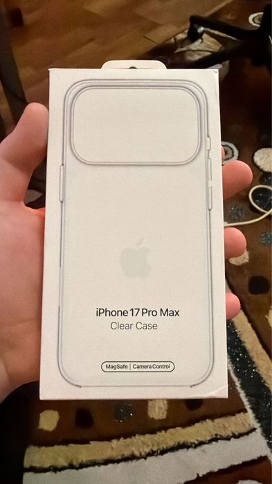 Vand husa iphone 17 pro max originala