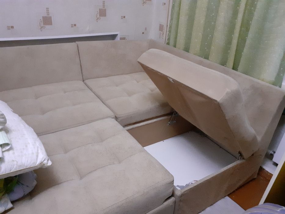 Диван продам         .