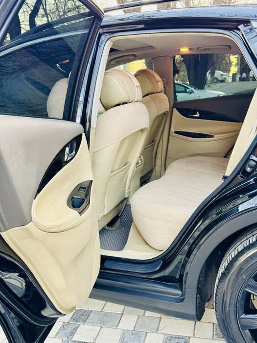 Продаётся своя Infiniti EX35