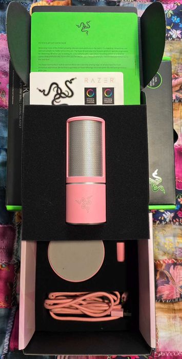 Микрофон Razer Seirеn X - Quartz, розов