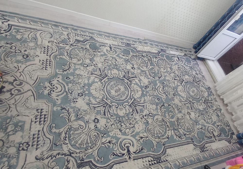 Продам красивый ковер