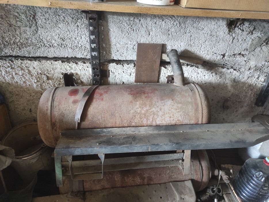 Бензобак стоял на газоне