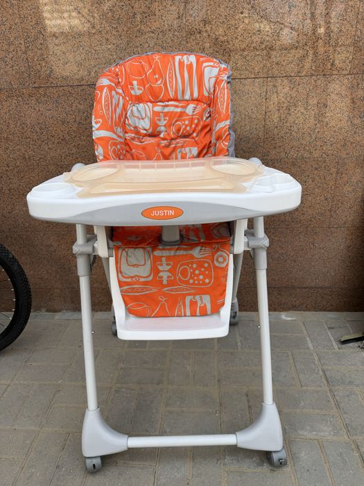 Детский стульчик для кормления Justin.
