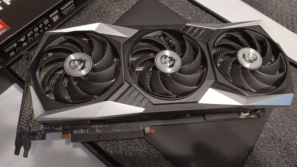 MSI Radeon RX 6800 16GB GDDR6 256bit