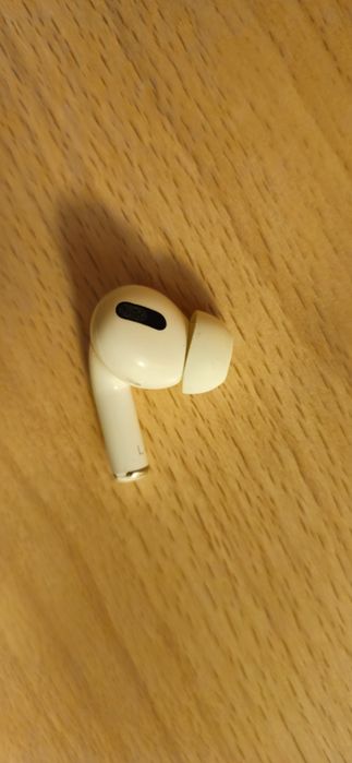 AirPods Pro 1. Левый наушник