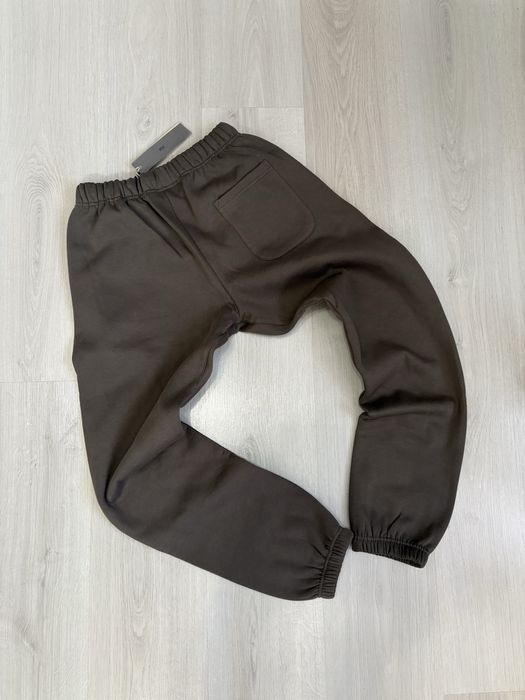 Pantaloni Essentials