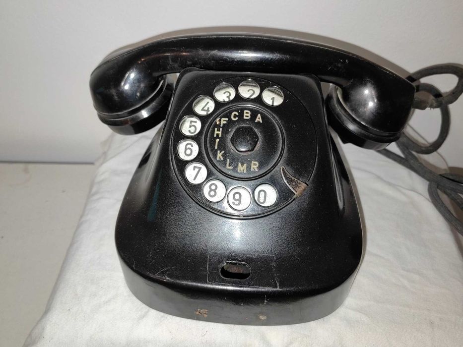 Колекция от ретро телефони