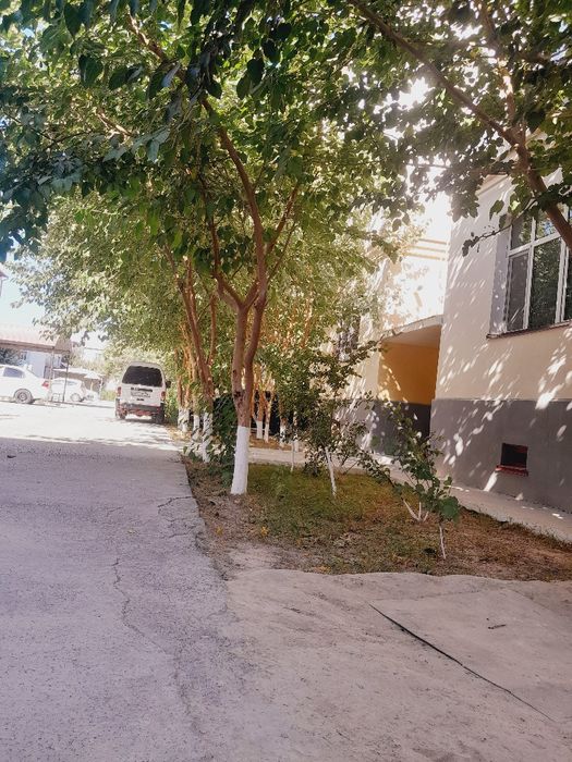 Срочно центрда квартира сатылады