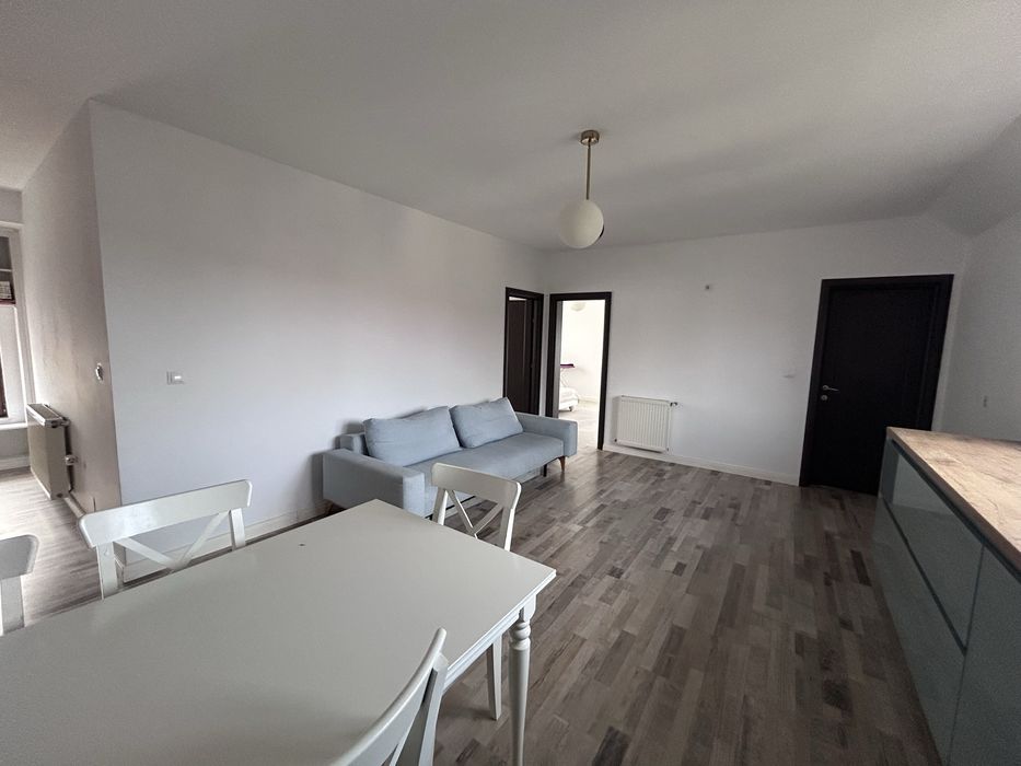 Inchiriez apartament in Zorilor, 3 camere, zona de case, curte, parcare