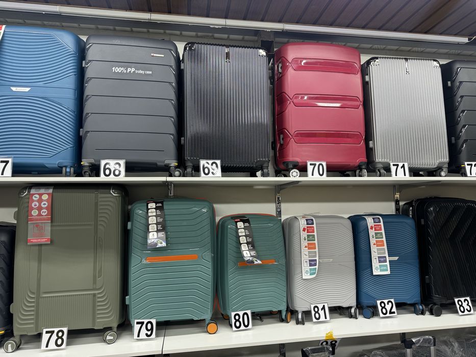 Чемоданы со склада