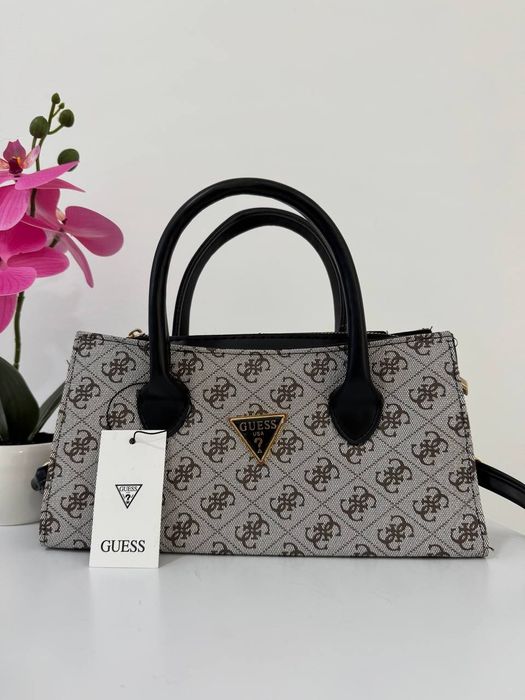 Geanta dama Guess