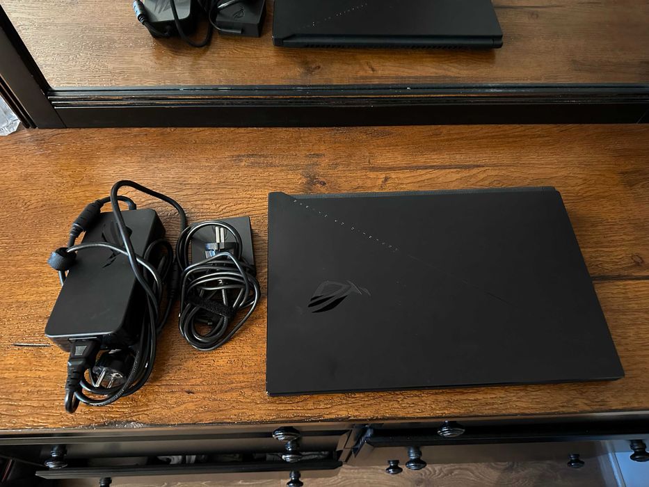 2021 Asus ROG Zephyrus S17 GX703HS 4K120Hz i9-11900H 32GB DDR4 RTX3080