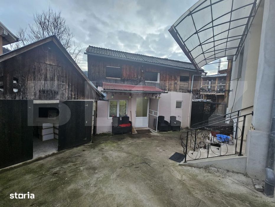 Casa cu 3 camere si gradina, aproape de centrul orasului Campeni