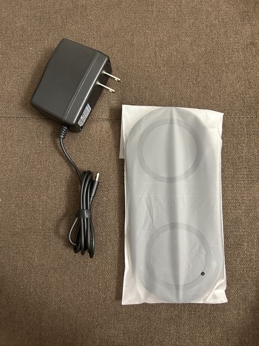 Belkin Dual Pads 10W - зарядна станция