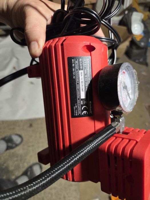 Vând mini-compresor auto Einhell CC-AC 12V, nou-nouț în cutie, nefolosit .