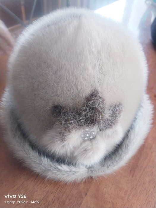 Норковые шапки .разные