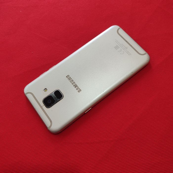 Samsung Galaxy A6 ideal