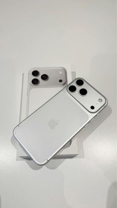 Vand iphone 17 Pro Max Silver 256 gb
