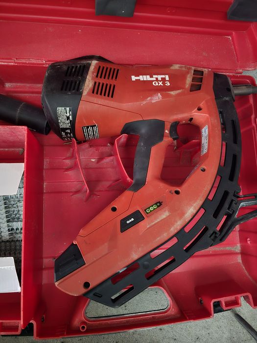 Vând Pistol cuie beton Hilti