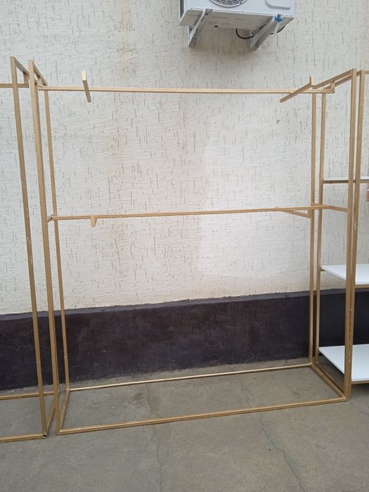 Продаётся вешлка В золотистом свете