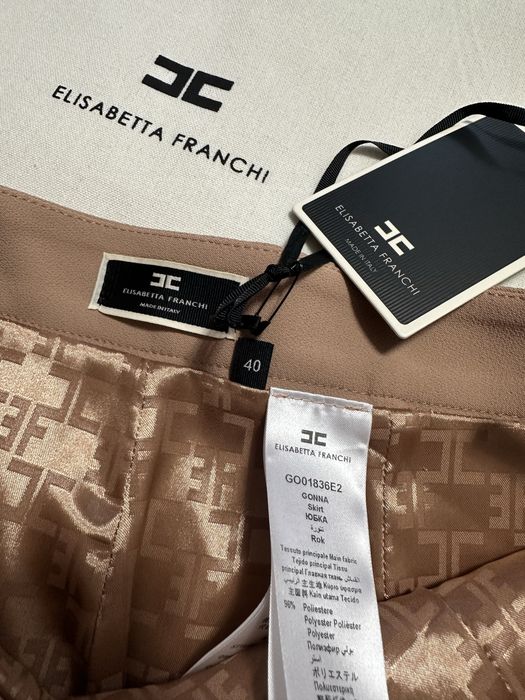 Обеци и пола Elisabetta Franchi