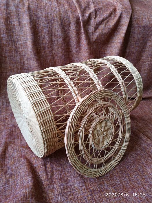 Плетеная корзина для белья