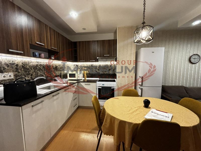 Дава се под наем Двустаен апартамент в Варна, Спортна зала - 60 кв.м за 510 € - Снимка #2