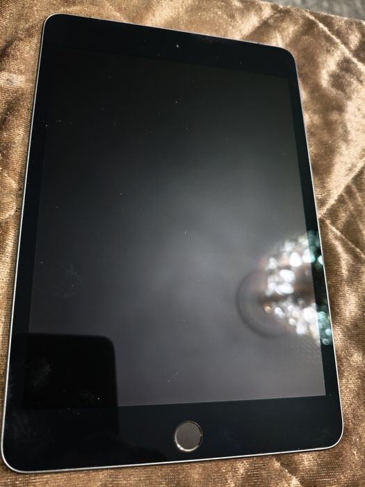 Ipad mini 5 в отличном состоянии.