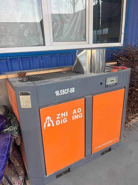 Винтовой компрессор и воздушный ресивер ТАНК