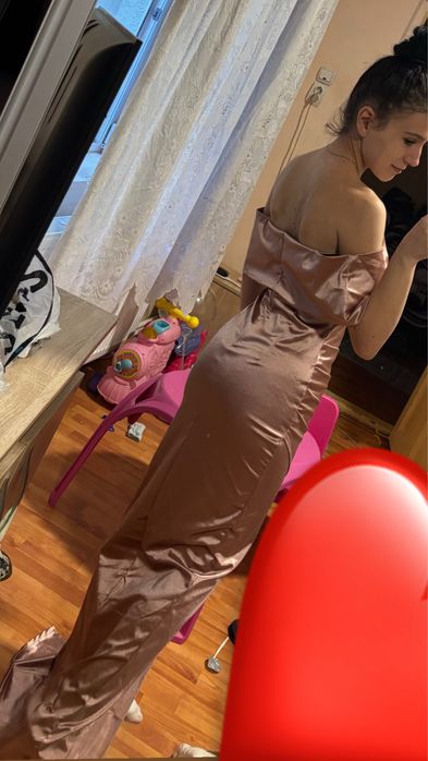 Vand rochie de seara