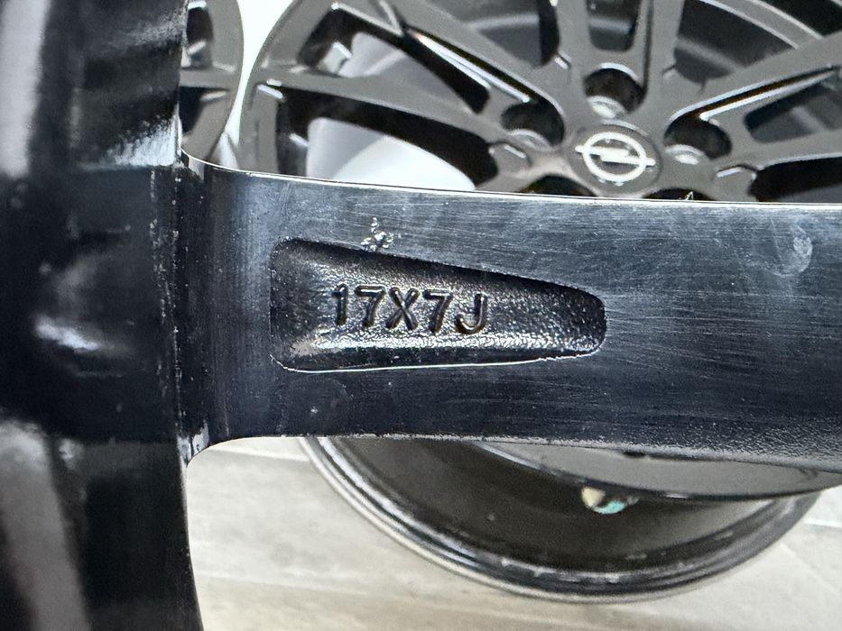 17" Джанти Opel Insignia Astra Zafira 5×115 7J ET35