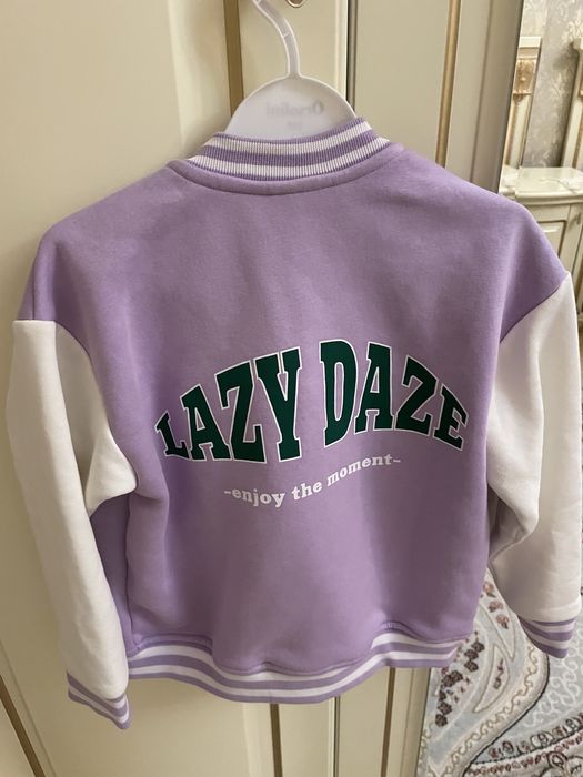 Продам бомбер для девочки