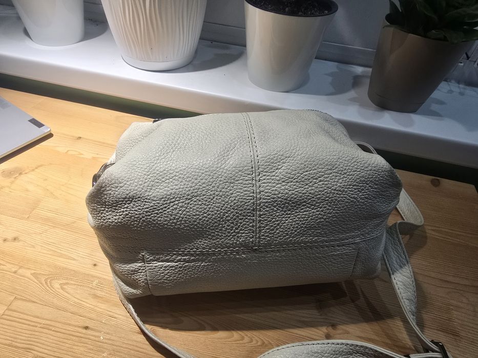 Продам сумочку белую