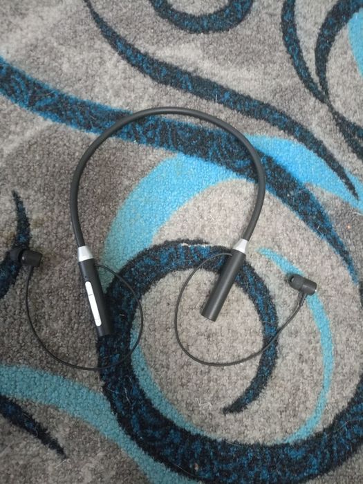 Блютуз наушники накладные.