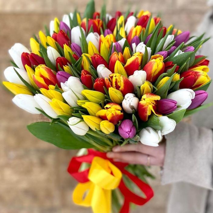 Тюльпаны на 8 марта