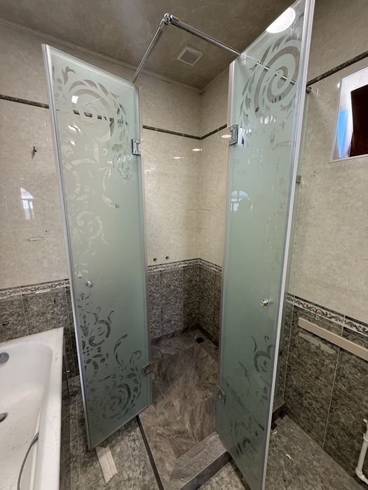Dush kabina sotiladi. Holati ideal. Srochno sotiladi.