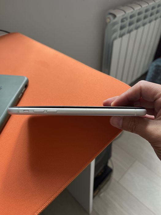 Apple iPhone Xr 64 gb белый