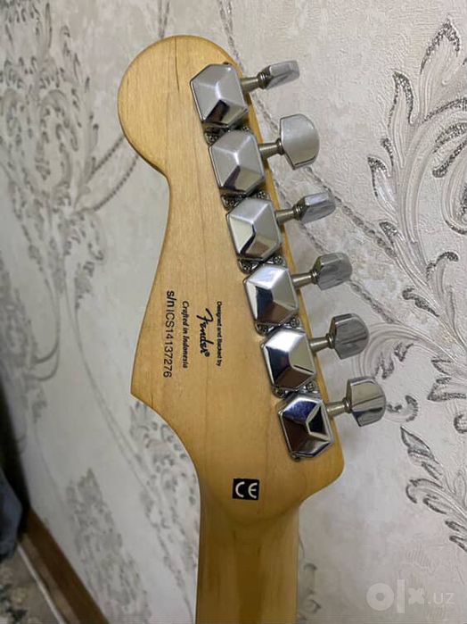 Squier by Fener Bullet stratocaster sotiladi