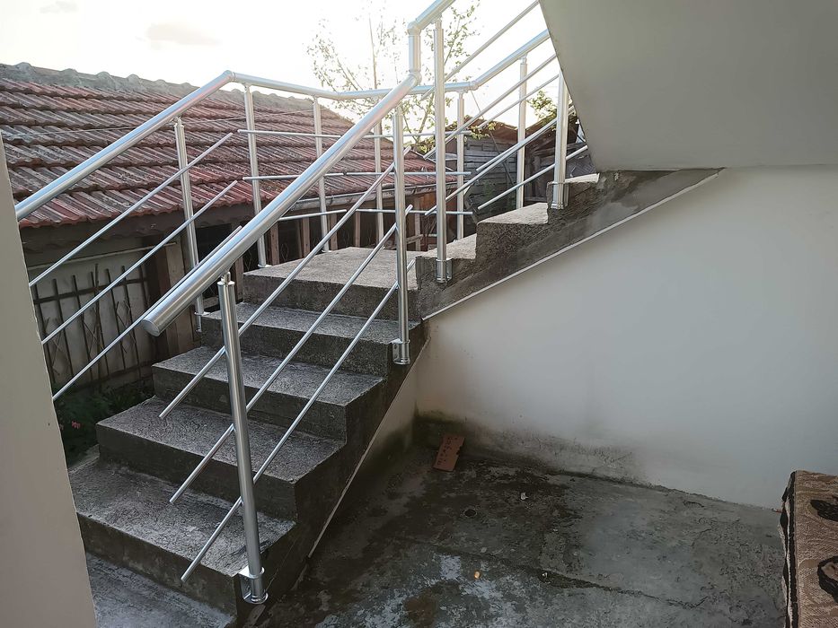 Парапети от метал ,  и алуминии за тераси и стълбища