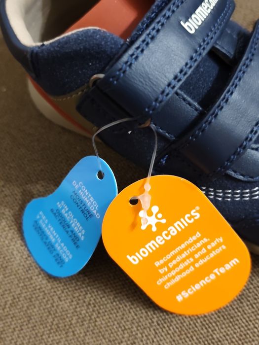 Обувки biomecanica 21