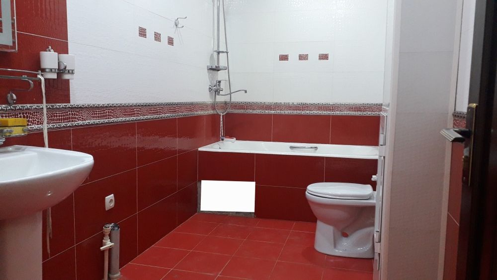 м. Беруний 4/4/9  110 м2. в доль дороги с ремонтом