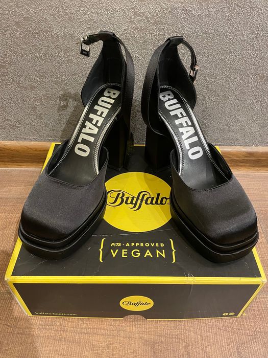 BUFFALO сатинирани обувки My  Dorsay с платформа