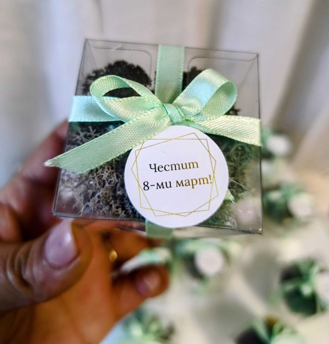 Нежни подаръци за осми март! САМО 2,56€!