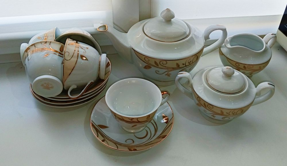 Сервиз на пять персон.