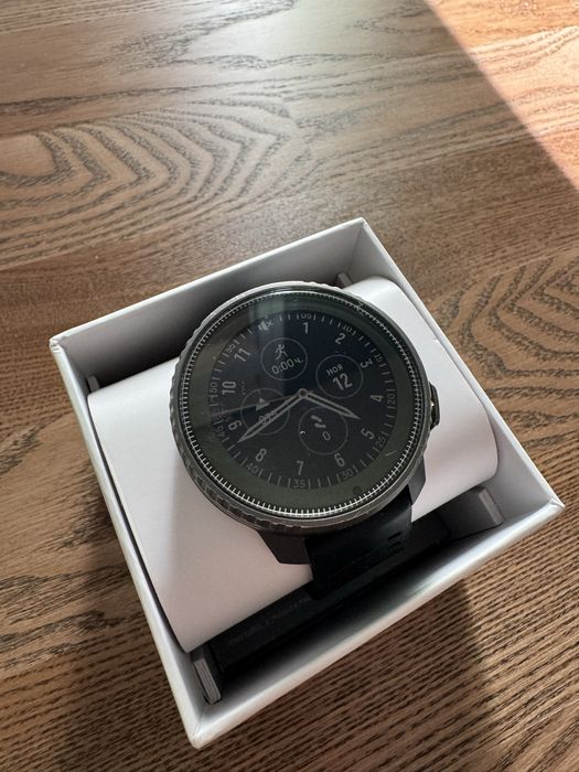 Suunto vertical titanium solar