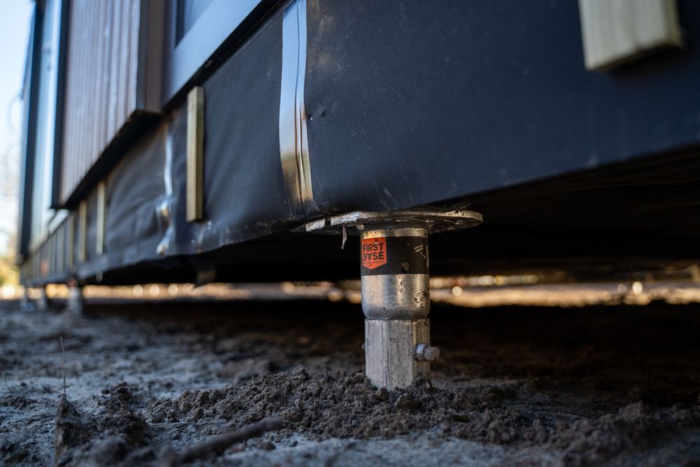 Fundație pe piloni metalici cabană,modulară,container,foisor,anexa