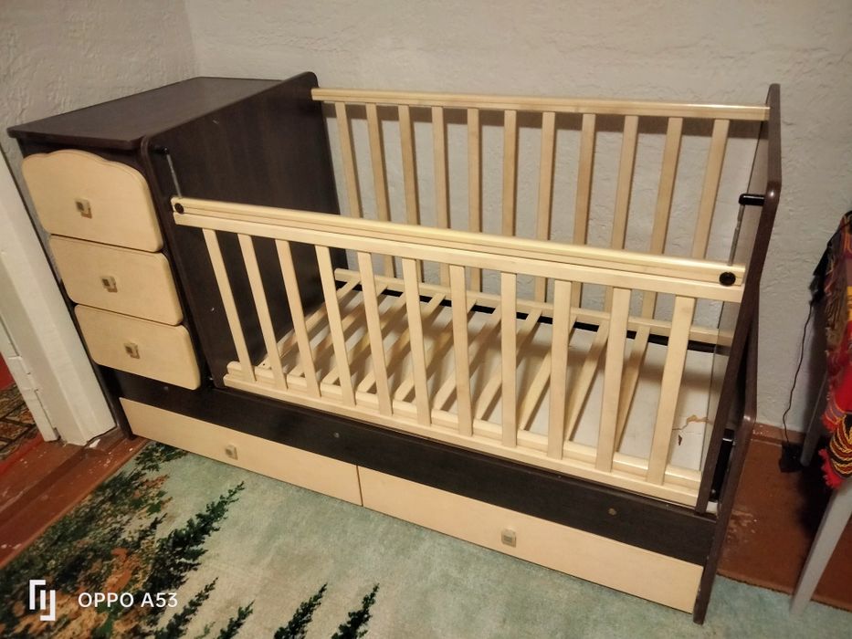 Кроватка 2 в 1  в хорошем