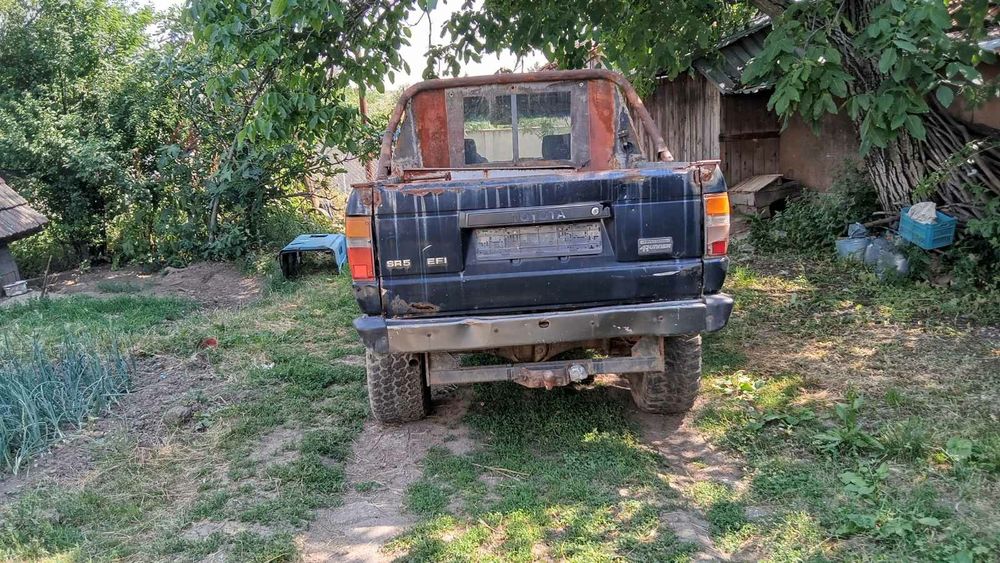 Toyota 4-runner джип