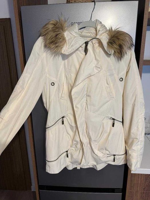 Бяло яке, bebe . Estestvena kachulka material.